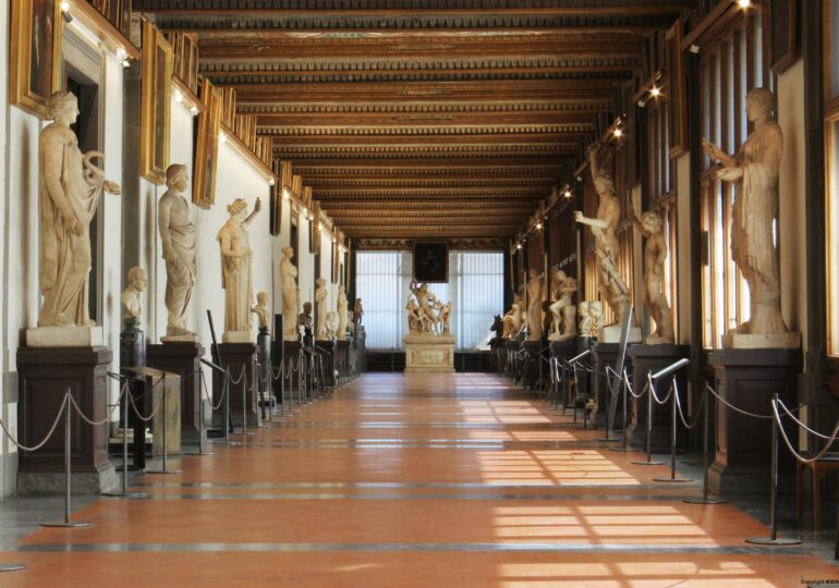 Musei: gli Uffizi approdano su clubhouse
