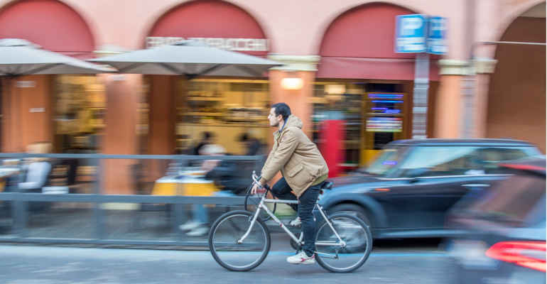 Legambiente: città italiane lontane dagli obiettivi di mobilità