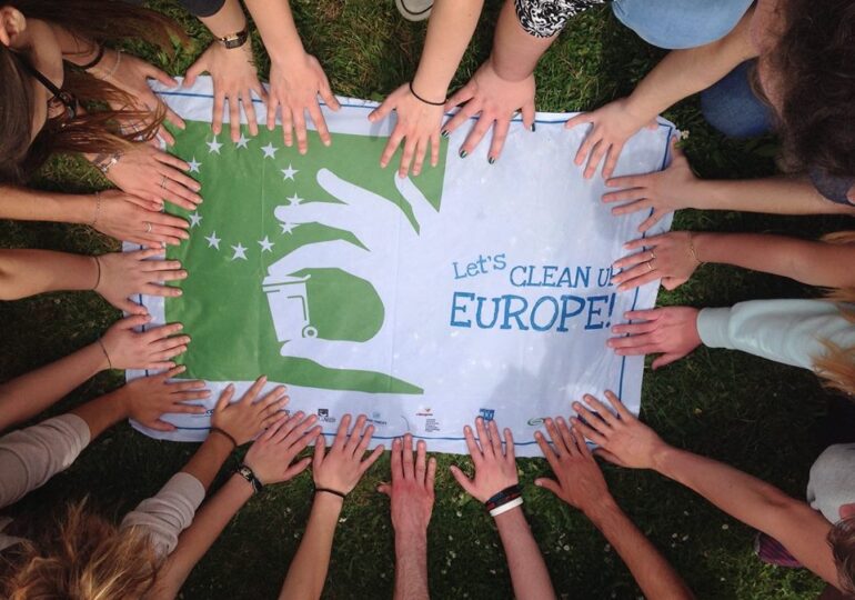 A Torino nasce la campagna 'Let's clean up Europe' contro l’abbandono dei rifiuti
