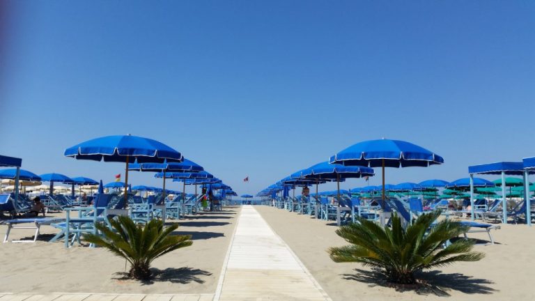 Legambiente, aumentate del 12% concessioni balneari