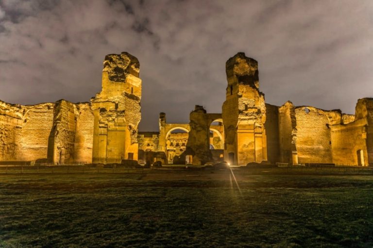 ‘Caracalla effetto notte’, al via visite serali e performance