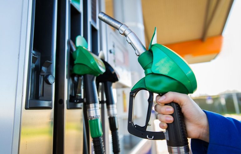 Prezzi in aumento per benzina, diesel e gas auto