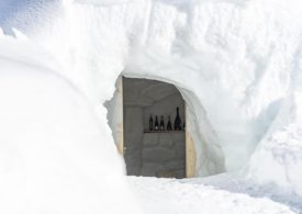 Viticoltura sostenibile, una cantina di ghiaccio a 2.000 metri per i vini della Valcamonica
