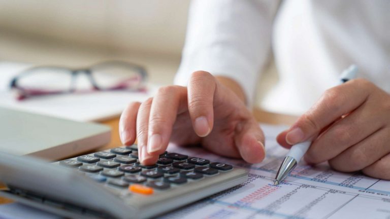 Aumento stipendi, +0,6% nel 2021