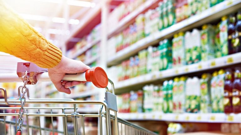 Pil quarto trimestre 2021 a +0,6%, cala spesa delle famiglie