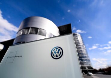 Dieselgate, via libera ai risarcimenti per i clienti italiani. Accordo Volkswagen-Altroconsumo: chi ha diritto a 1.100 euro